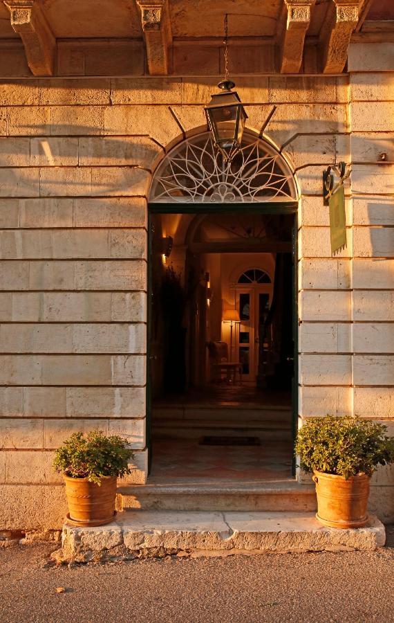 Siora Vittoria Boutique Corfu (city)