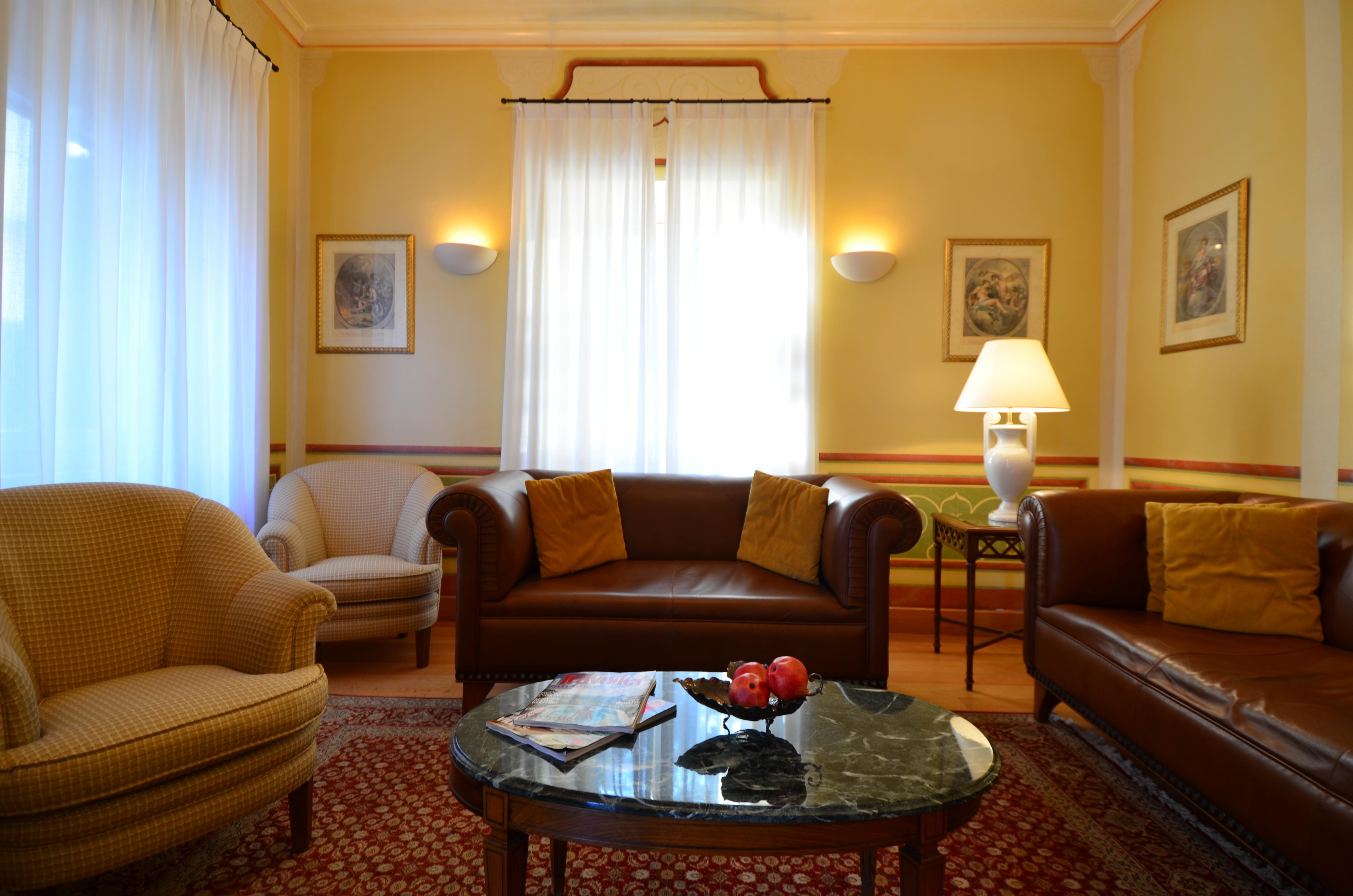 Siora Vittoria Boutique Corfu (city)